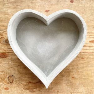 Cement Heart Tray