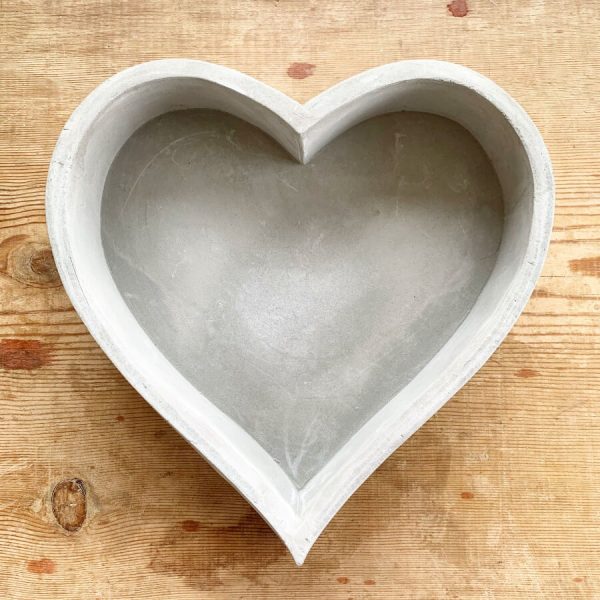 Cement Heart Tray