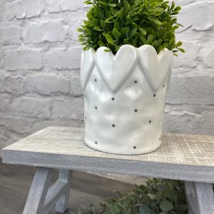 Embossed Heart Plant Pot with Spots